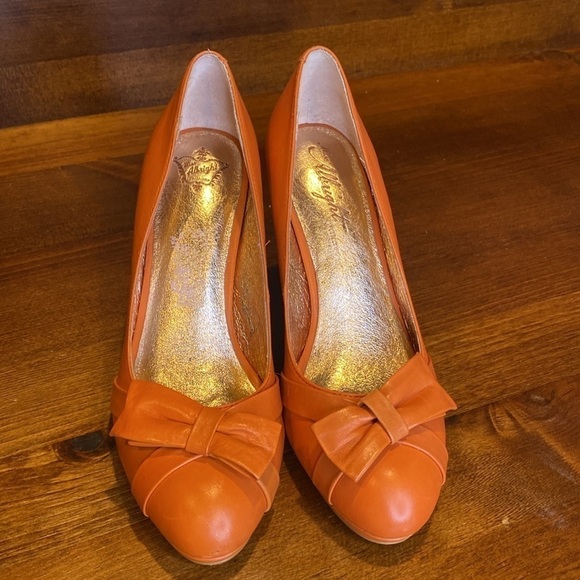 Miss Albright Orange Peachy Leather Pumps Heels Bows Sz 8 - Picture 4 of 12